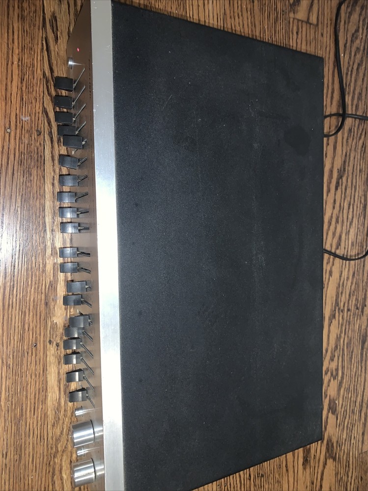 Vintage Realistic 31-2000A Stereo Frequency Equalizer EQ - Turns On