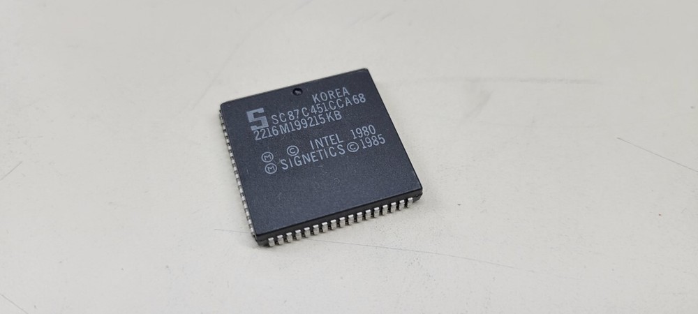 Qty 1, SC87C451CCA68, ICPROC, 80C451, 8-BIT MICROCONTROLLER