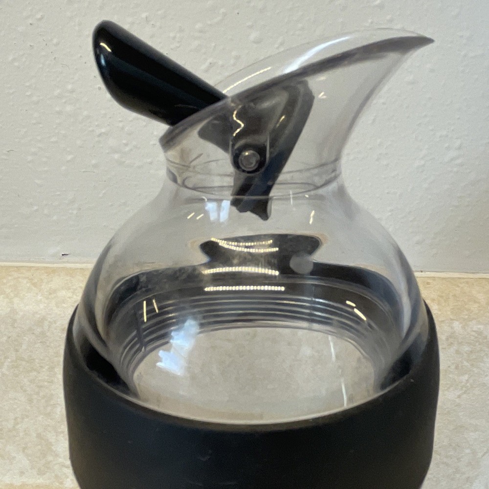 OXO SoftWorks Salad Dressing Shaker, 12 oz, Black.