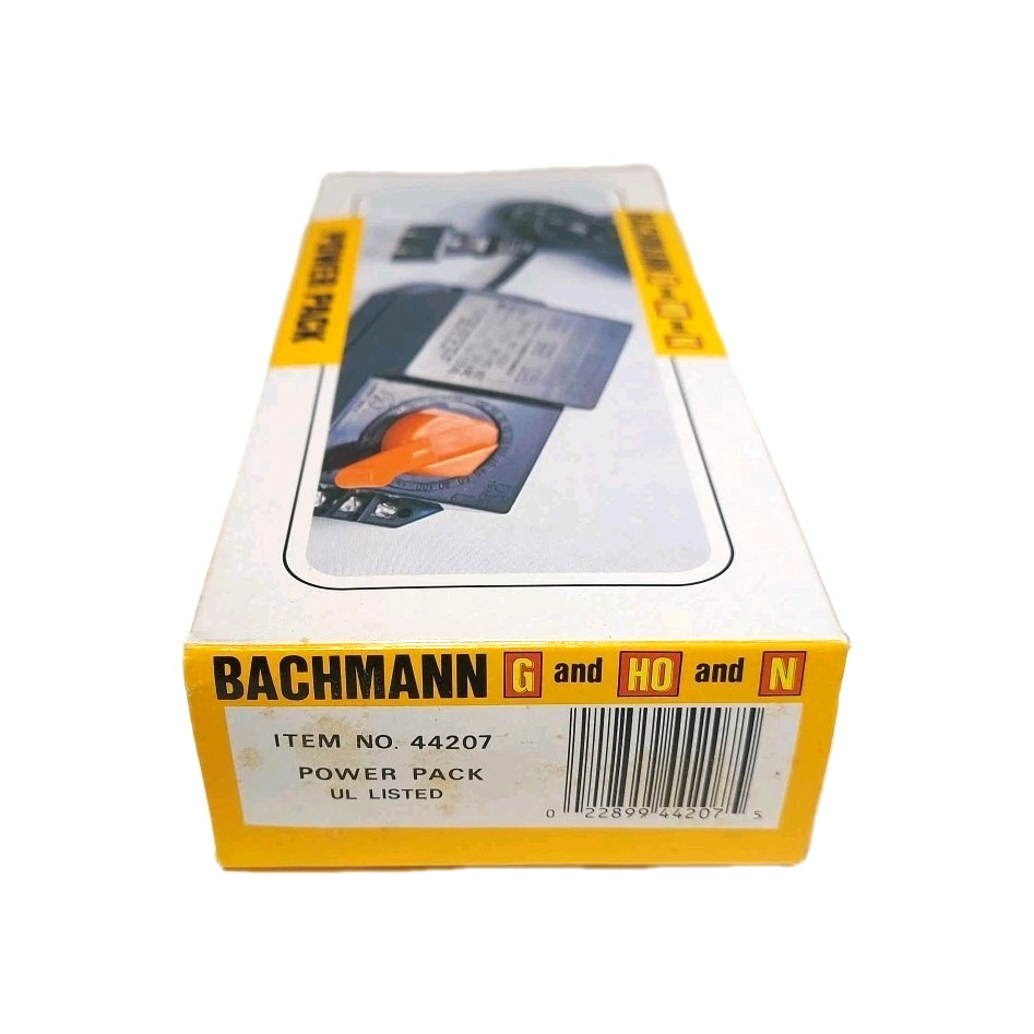 Bachmann HO Scale Electric Train Set 11 Piece Track Bridge Power Pack Engine Car