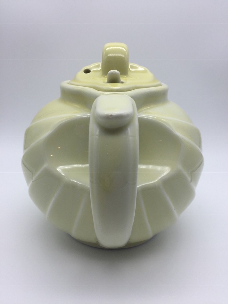 HALL PARADE CANARY YELLOW TEAPOT