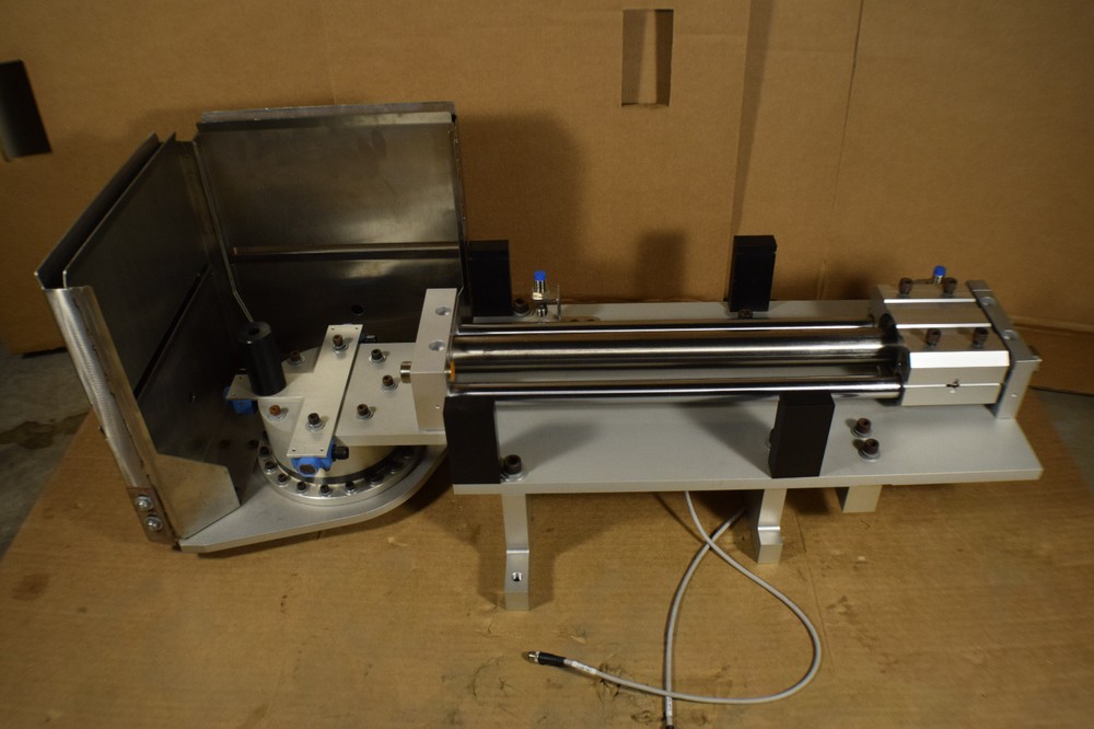 90-degree Table Actuator Assembly SMC NCY2S32H-1500 Linear Slide Guide