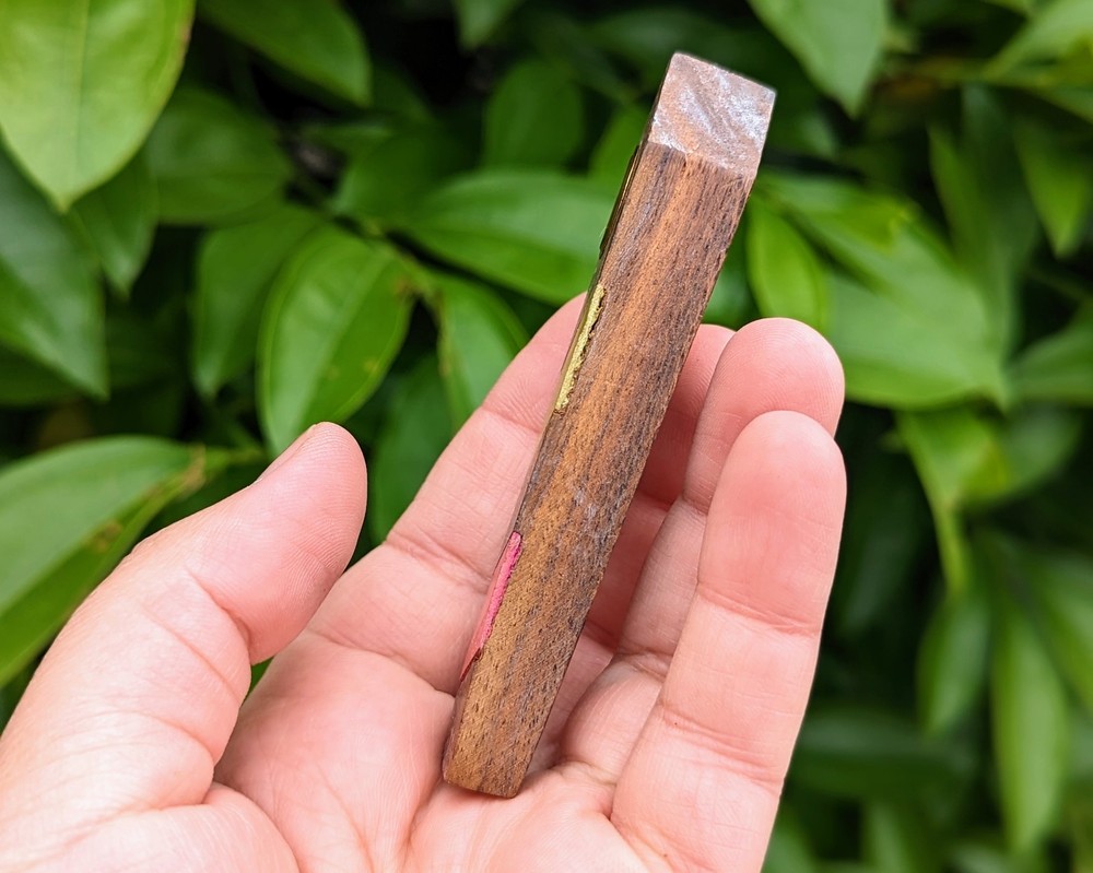 1 wood pipe