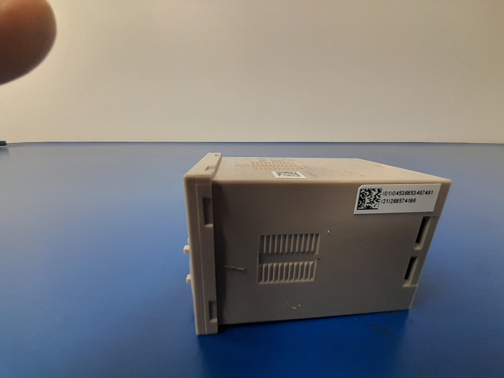 OMRON H3CA-8-AC100/110/120 Timer