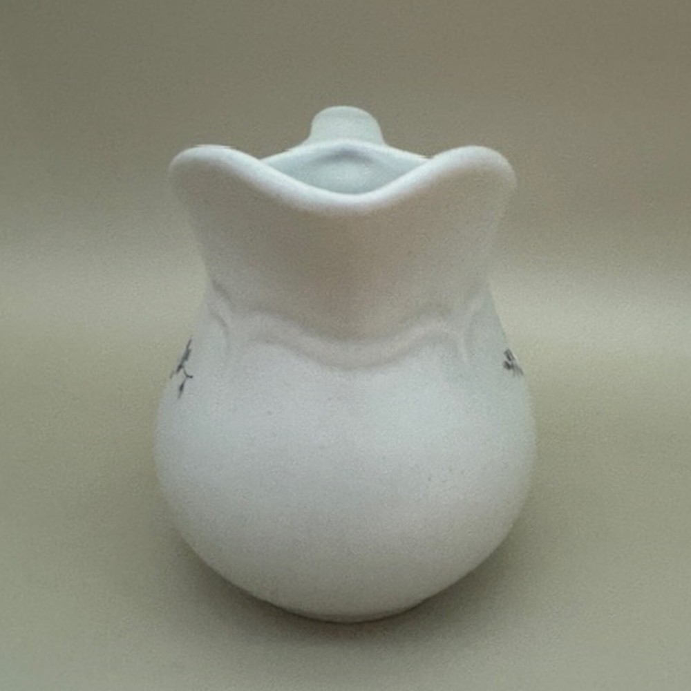 Pfaltzgraff Heirloom Pattern Grey Creamer with White Floral Decal 024