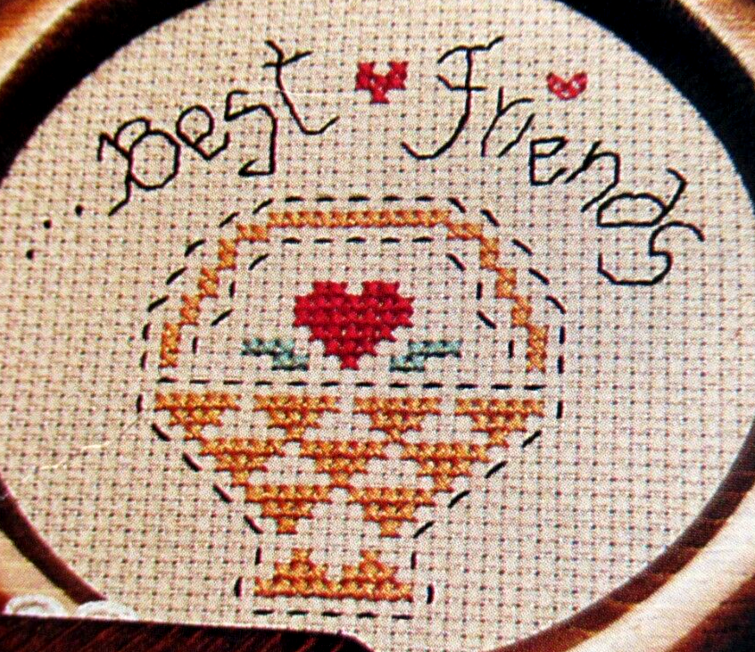Christmas Winter Memory Friendly Messages Santas Helper CROSS STITCH PATTERNS