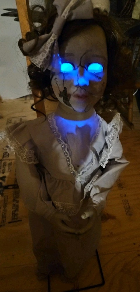 3 Foot Sprit Halloween Prop No Eyes, Blue Light Talks!