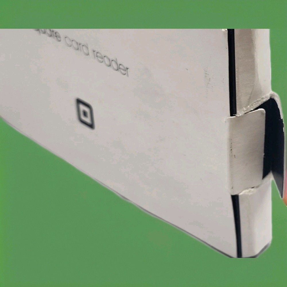 Square Card Reader Device For The I-phone Andriod Or Tablets