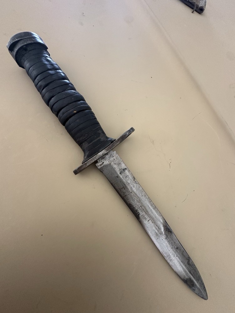 US Utica Bayonet & M8 Scabbard