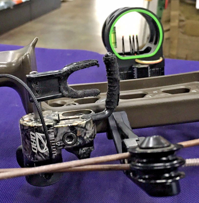 Elite Archery Ritual 30 Compound Bow Bundle w/ Plano Pillarlock Hardcase