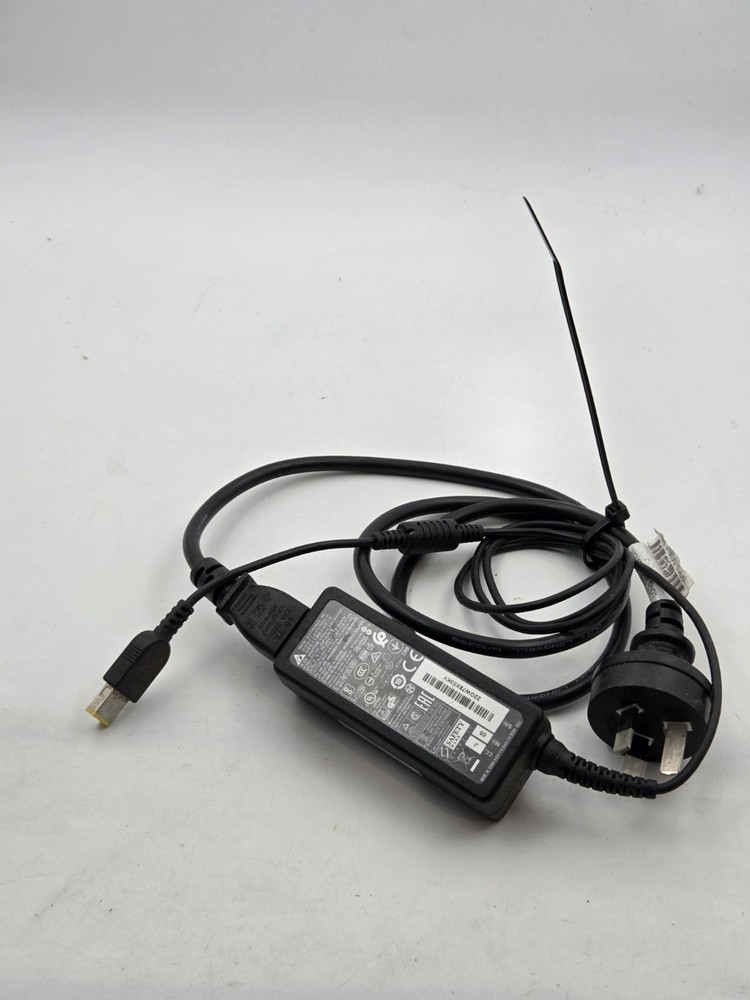 ADP-30AD B 19V 1.58A Transformer Power Adapter Delta Electronics