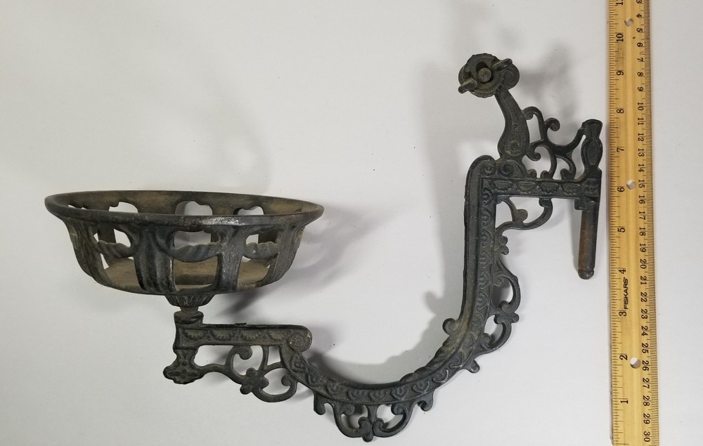 Antique Cast Iron Lamp Holder Sconce Great Pre-owned Condition