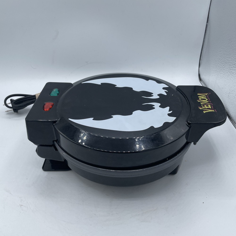 Uncanny Brands Marvel Classic Venom Waffle Maker - TESTED USED