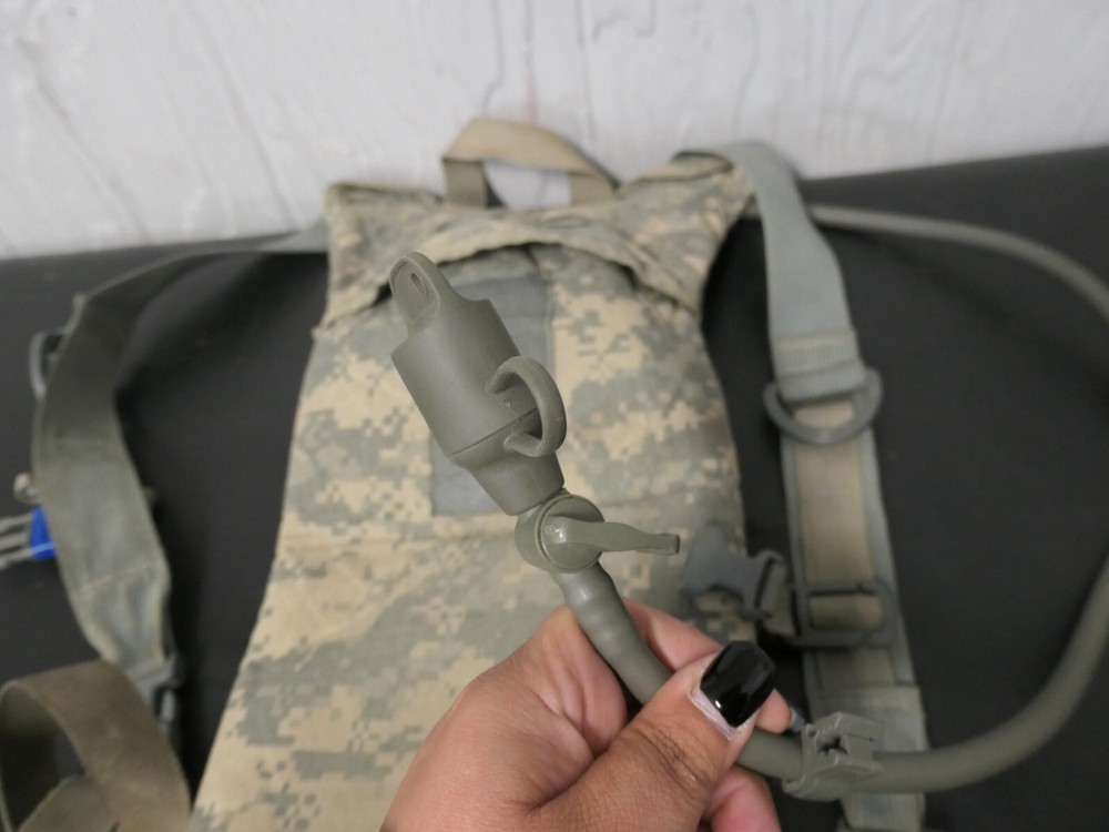 US Army Hydration System Carrier