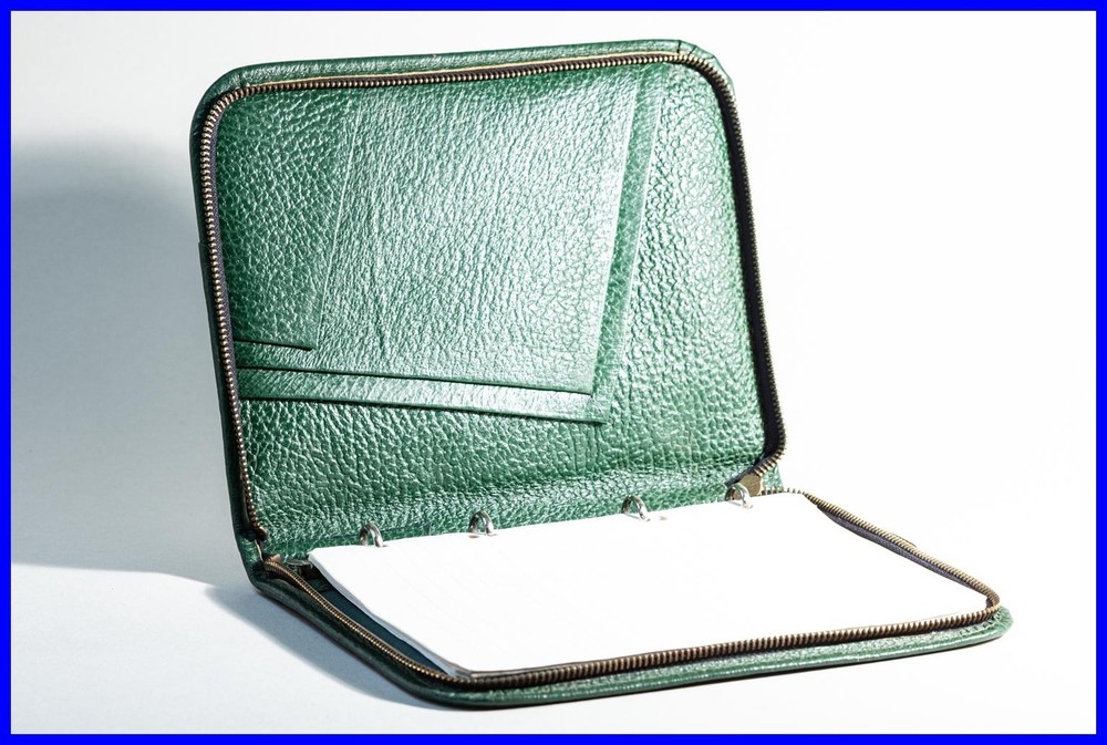 1950s Unbranded Green Leather Folder With Zipper For Notes With Ring Binder