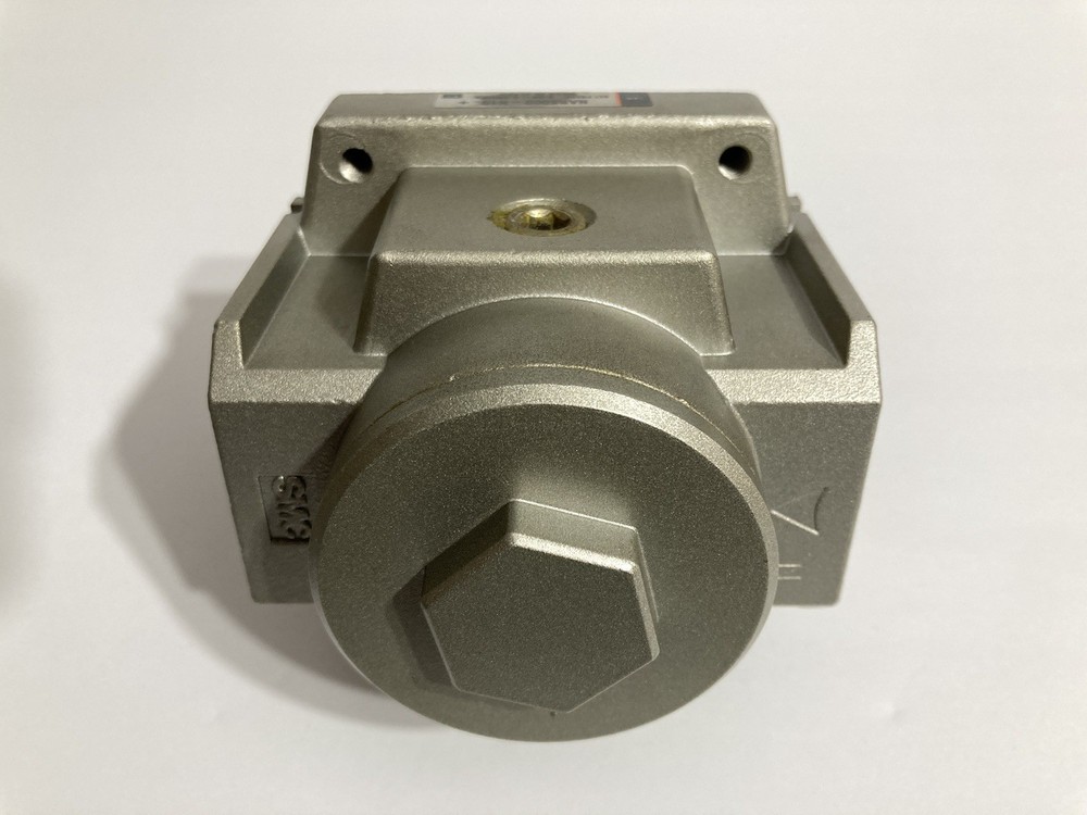 SMC NAR5000-N10 Pneumatic Regulator