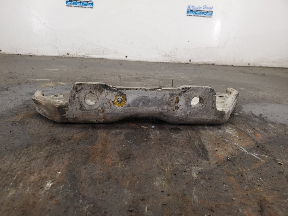 Cummins N14 CELECT Engine Mount - Used | P/N E8HT6028CC