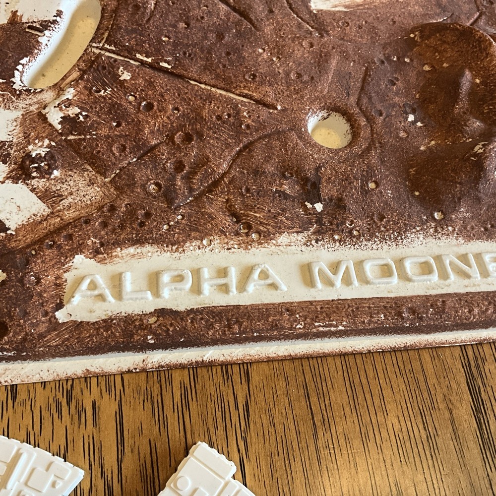 Vintage MPC 1976 Space:1999 Alpha Moon Base STARTED / COMPLETE