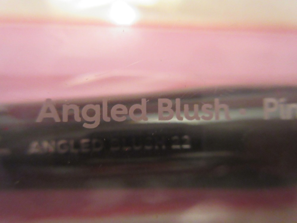 2 Ulta Makeup Brushes Angled & Tapered Highlight LOOK GOOD & HELP DOGS!