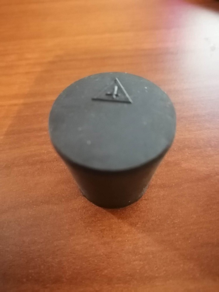 #4 rubber stopper