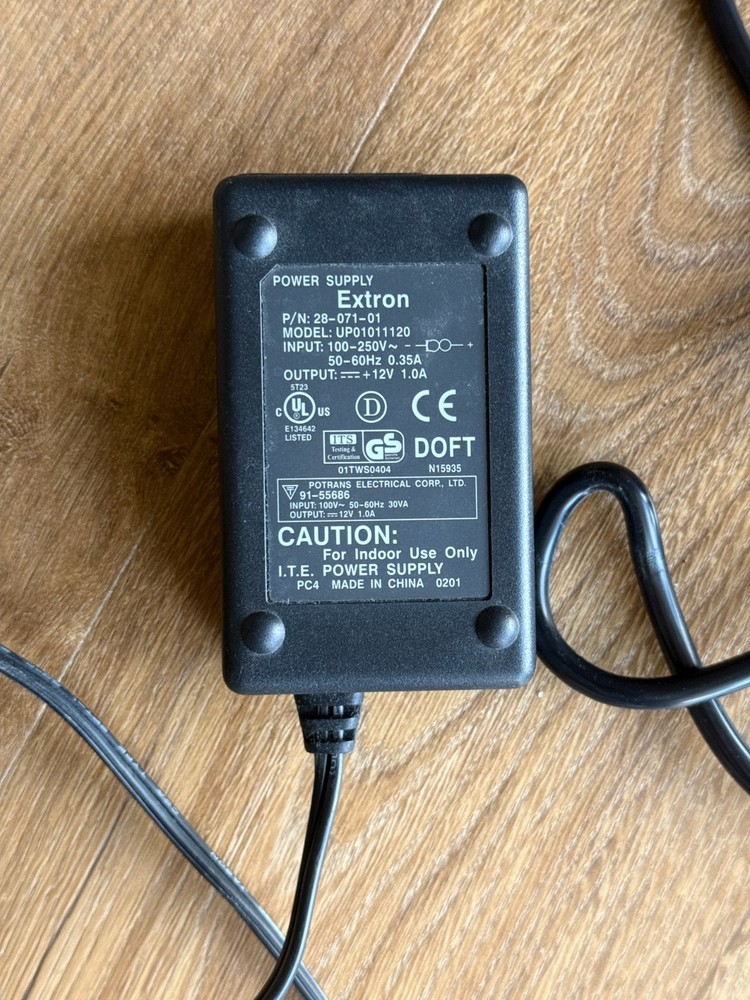 Extron System 8 Plus Switcher - Sticky Buttons, Missing Screws AS IS NO Returns