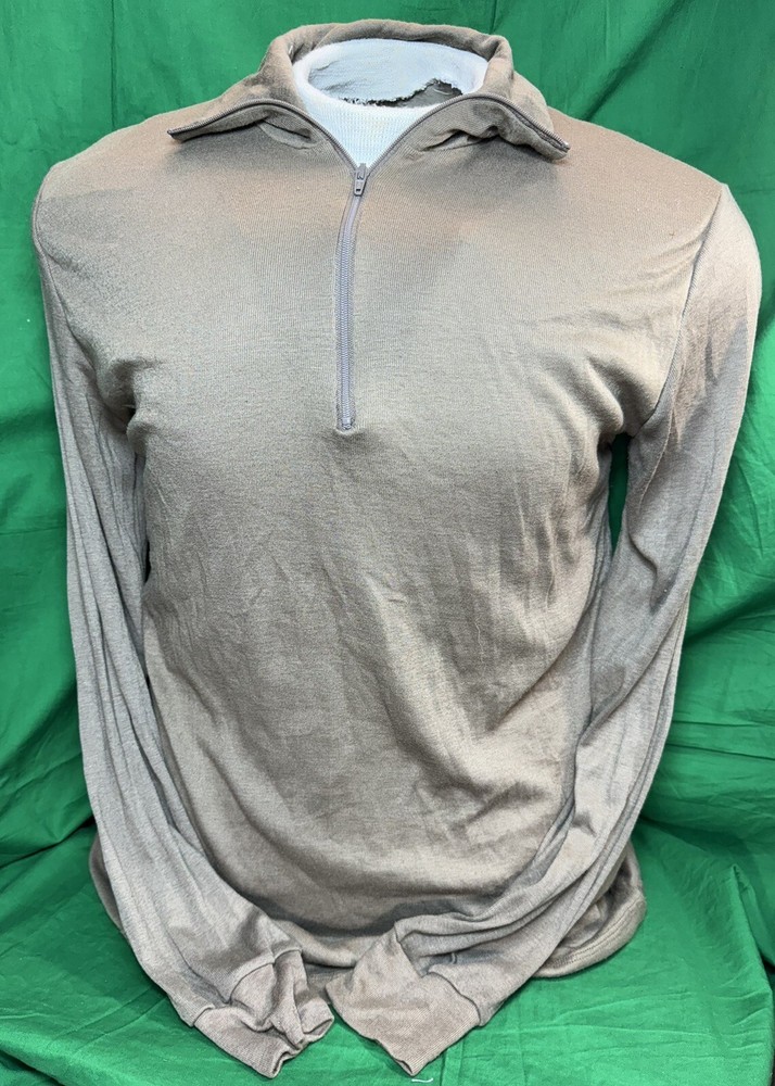 Military Issue Polyester Light-Weight Thermal Undershirt | Brown | Medium | EUC