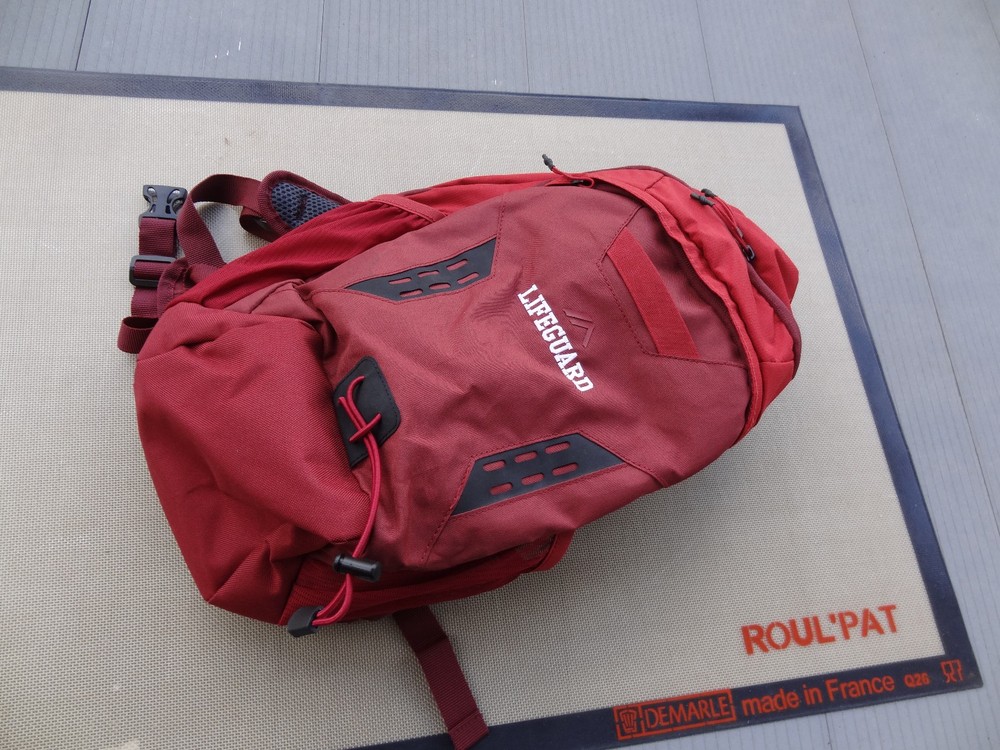 Quest Hydration Backpack 2L -Red Maroon -"LIFEGUARD"