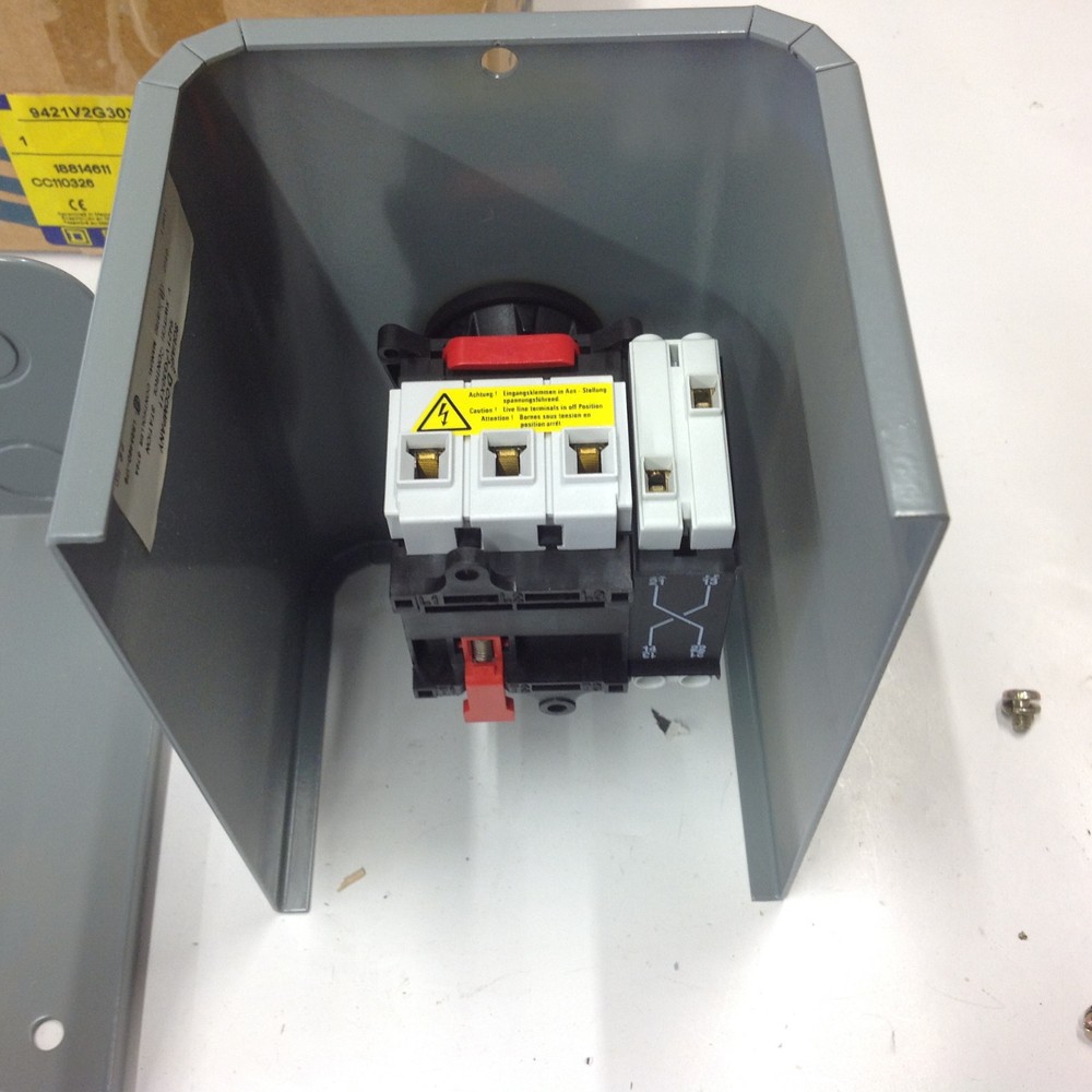 Square D 9421V2G30X11 Manual Control Station Station. MISSING HAND TURN SWITCH