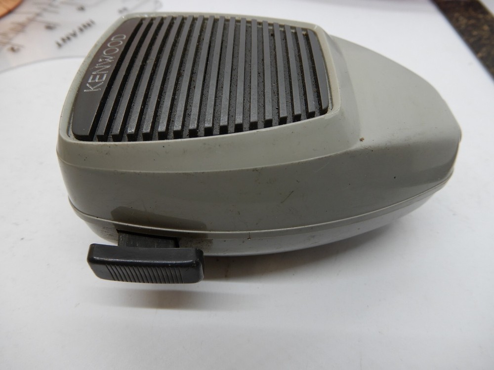 Kenwood Dynamic Microphone Impedance:600 Ohms
