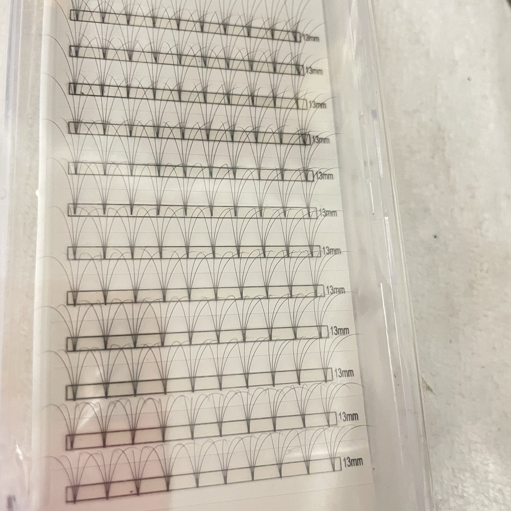 eyelashes extension