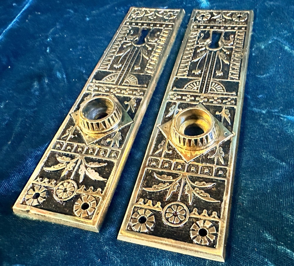 Antique Victorian Sargent Brass Arcadia Passage Set, 2 Door Knobs & 2 Backplates
