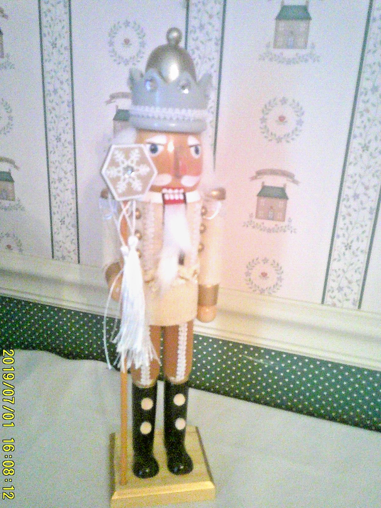 MACRAME' NUTCRACKER BY KURT ADLER-15"H-NEW IN BOX