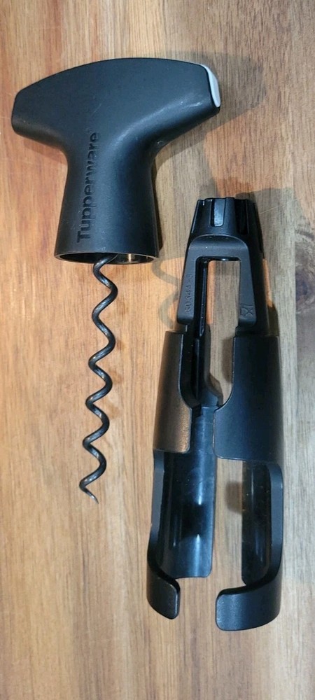 Tupperware Corkscrew Wine Bottle Opener Black