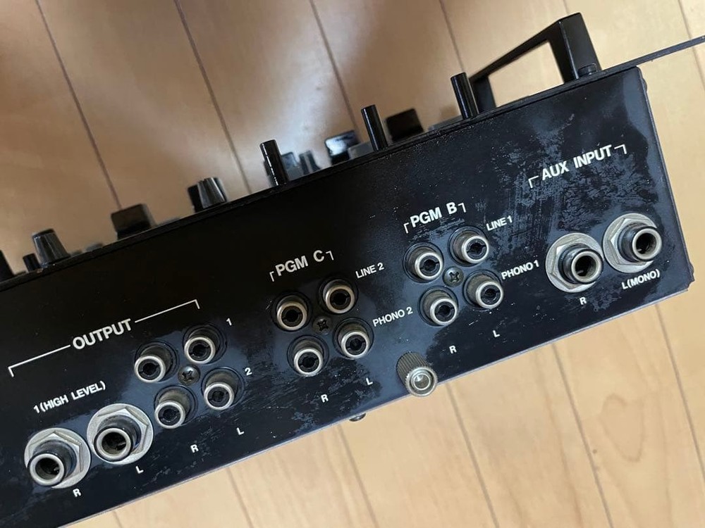 VESTAX PMC-20 Professional DJ Mixer with Graphic Equalizer Controller