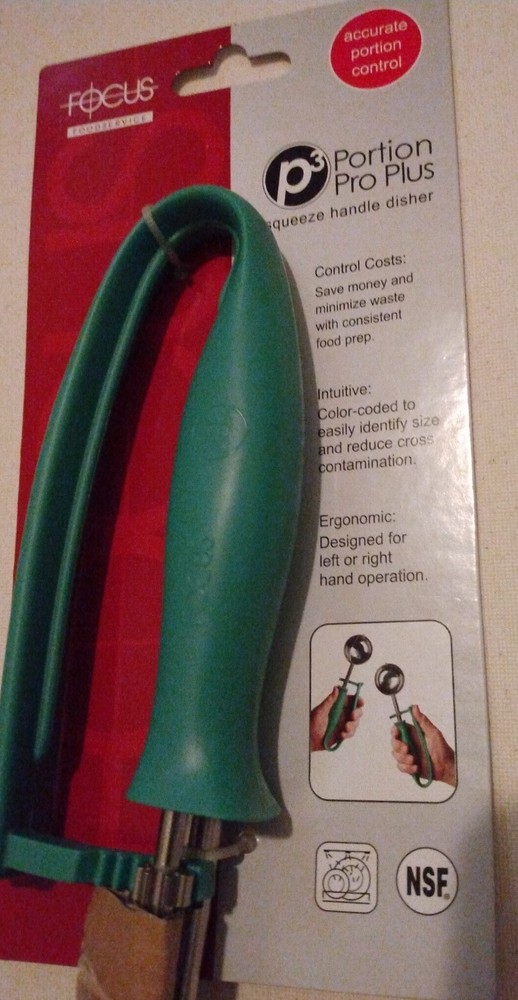 *NEW* Focus Squeeze Handle Disher Size 12 - 2 3/4oz. Accurate Portion Control