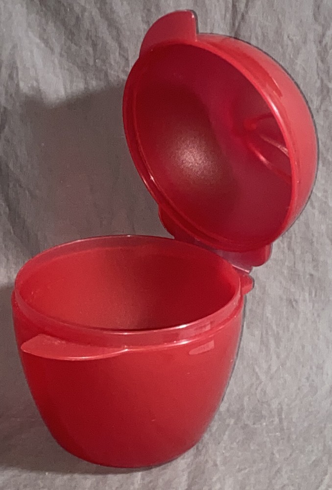 Tupperware Fruit Apple Keeper