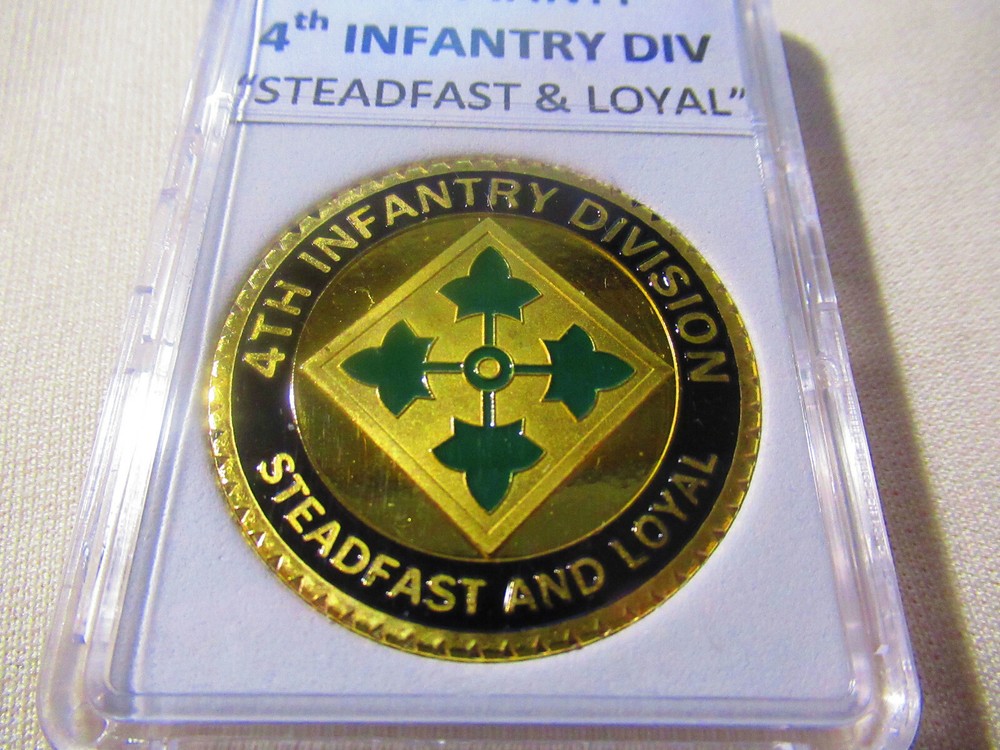 US ARMY 4th INFANTRY DIVISION Challenge Coin