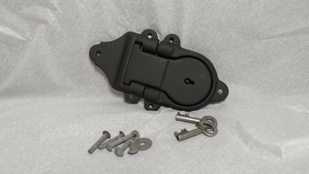 Vintage EAGLE TRUNK Lock: ARMY GREEN