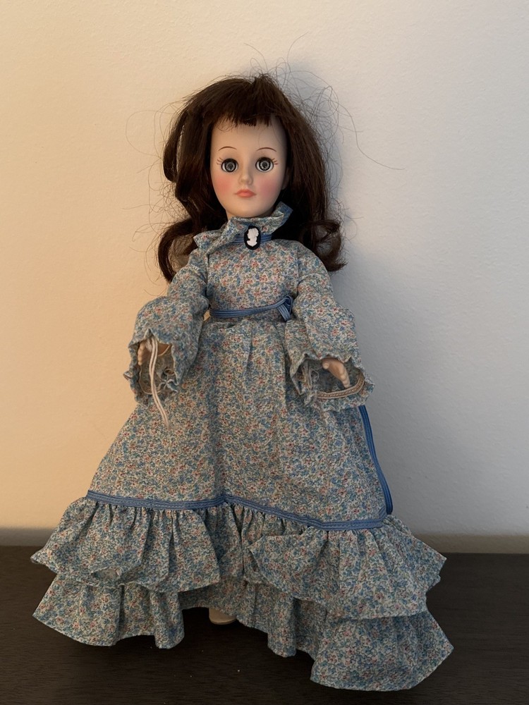 Haunted doll “Evelyn”