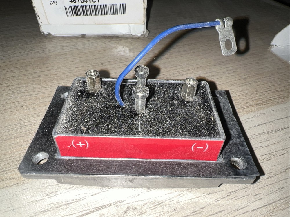 International Regulator 14 VOLT 461041C1