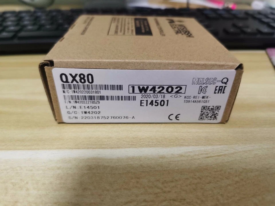 NEW MITSUBISHI QX80 PNP INPUT MODULE 16 POINT