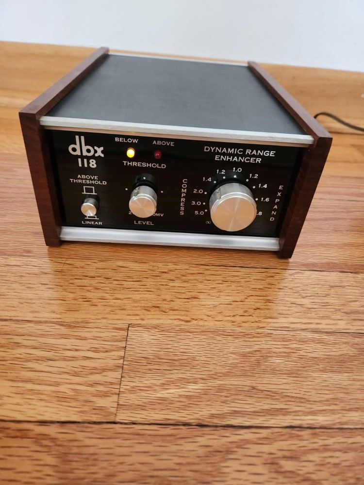DBX 118 Dynamic Range Enhancer Linear Expander Compressor Peak Unlimiter Vintage