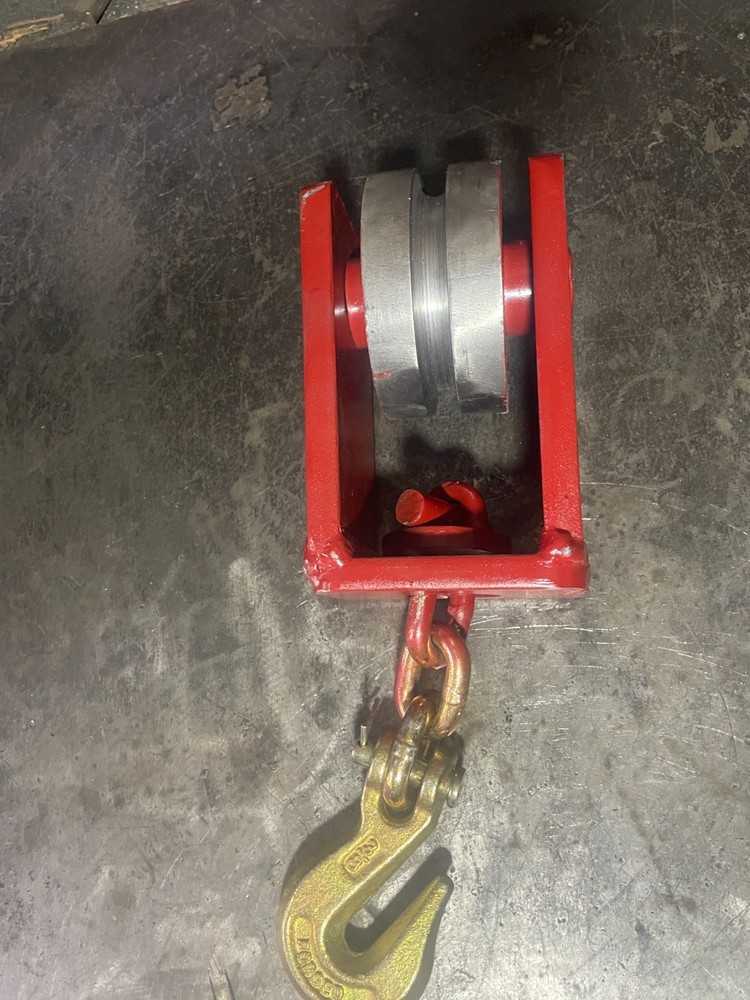 AUTO BODY FRAME MACHINE, FLOOR POTS DOWN PULLER. HEAVY DUTY