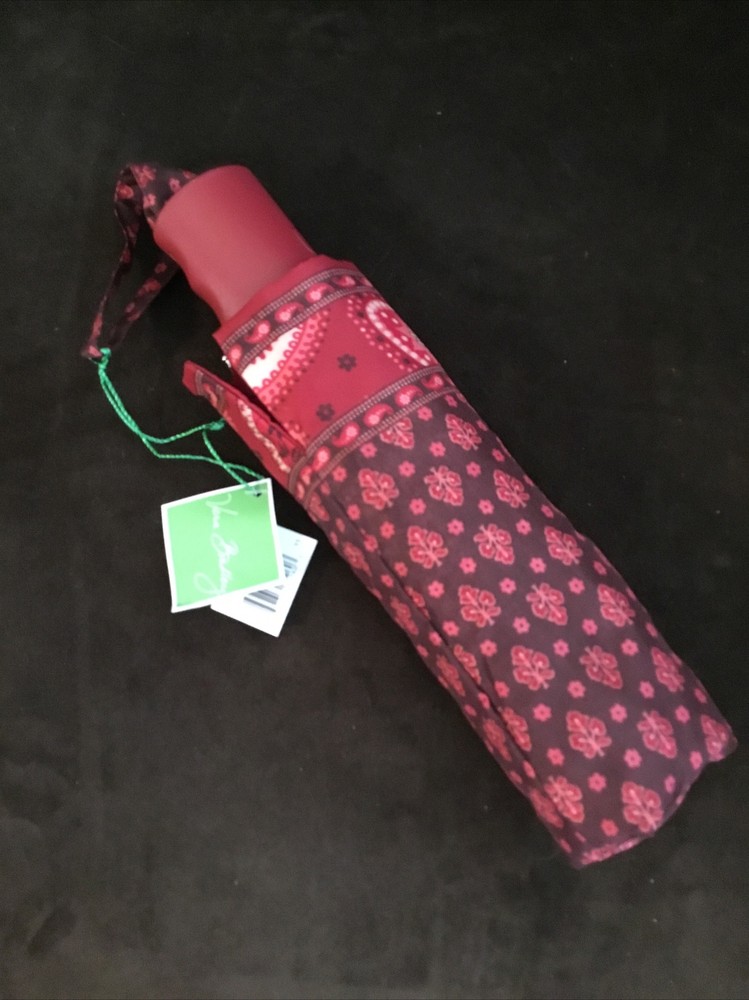 VERA BRADLEY MESA RED UMBRELLA WITH COVER RETIRED PATTERN