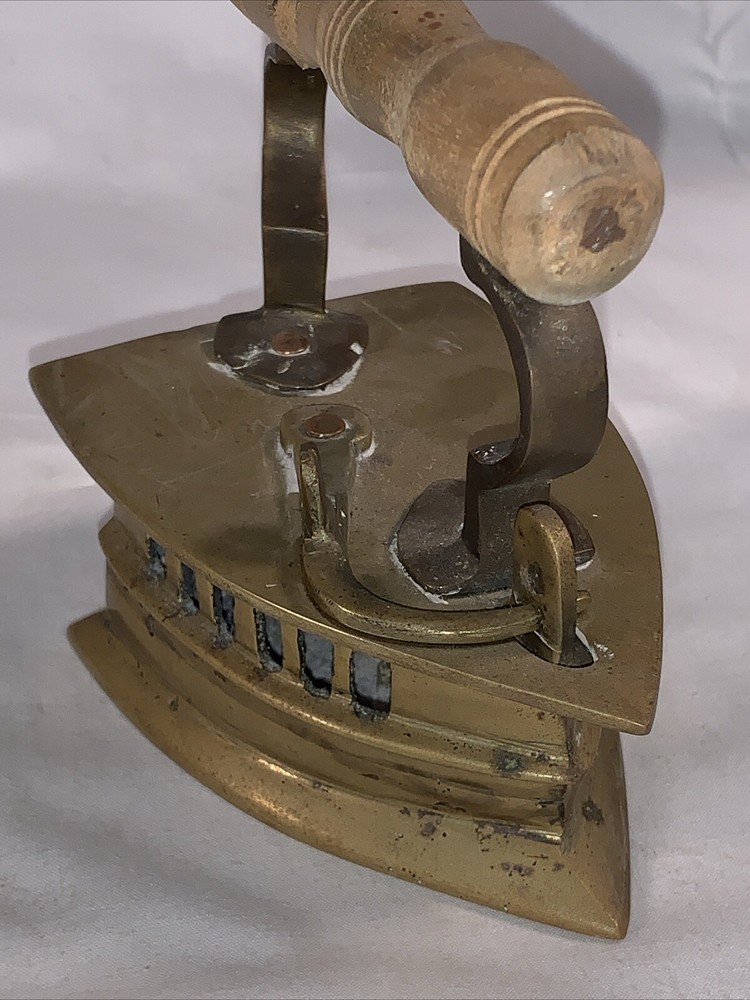 ANTIQUE SOLID BRASS COAL IRON 1800’s EXCELLENT CONDITION