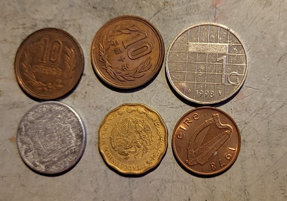 Coins from Various Countries 6pcs j6