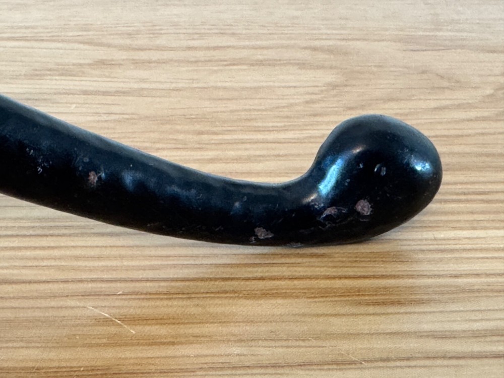 VINTAGE METAL TRIPLE COAT HOOK BLACK