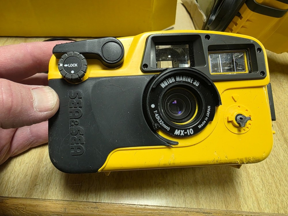 SEA&SEA MX-10 Underwater Camera Kit with Flash and Case