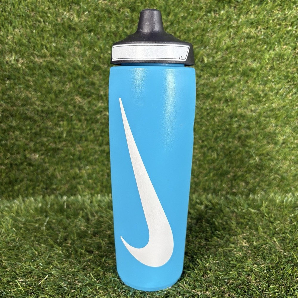 Nike Refuel Bottle 24 oz Sports Bottle Light Blue  NEW