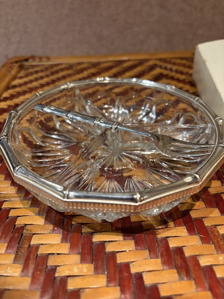 Beautiful vintage Boxed Robert’s & Dore silver plated serving Dish and fork set